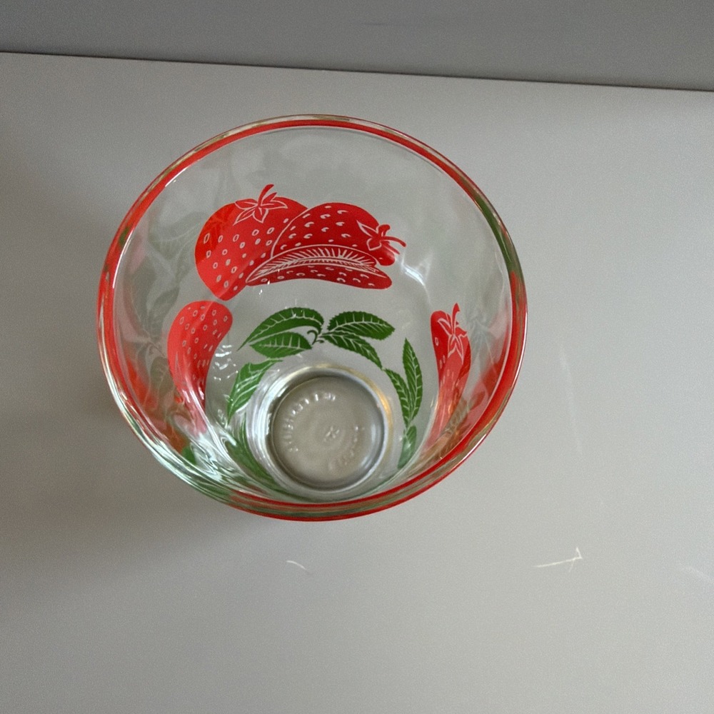 Vintage Pint Drinking Glass Tumbler Retro Strawberries Red Green - Picture 4 of 5